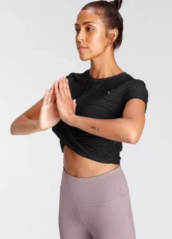 Puma Studio Yoga T-Shirt -Garmonic Sales Store Puma Studio Yoga T Shirt62633119FRSP W01